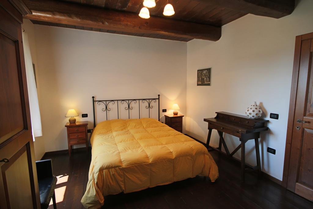 Agriturismo Valdifiori Sassoferrato Стая снимка