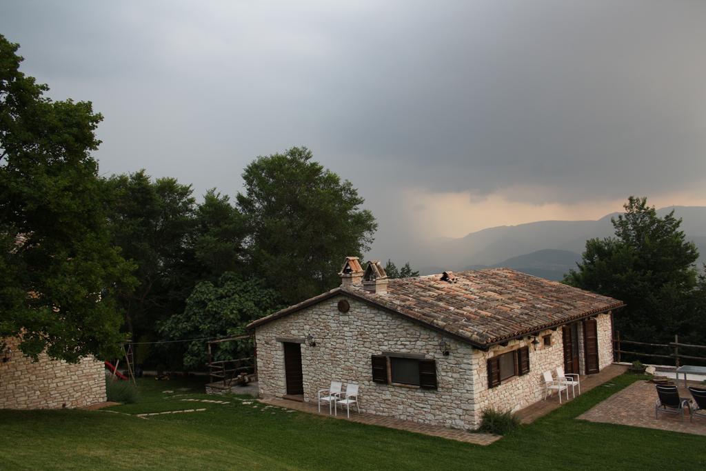 Agriturismo Valdifiori Sassoferrato Екстериор снимка